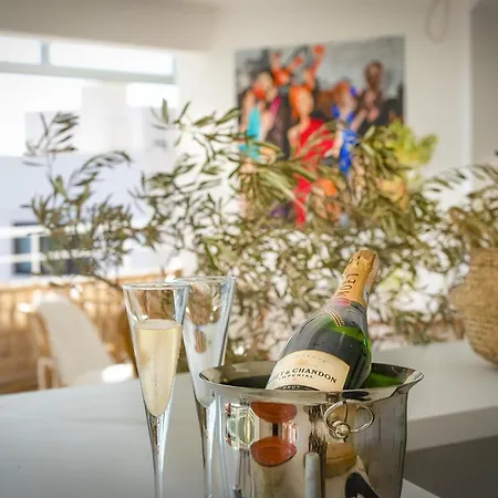 Highclere And (adults Only) ホテル 3*