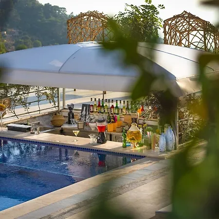 Highclere And (adults Only) ホテル