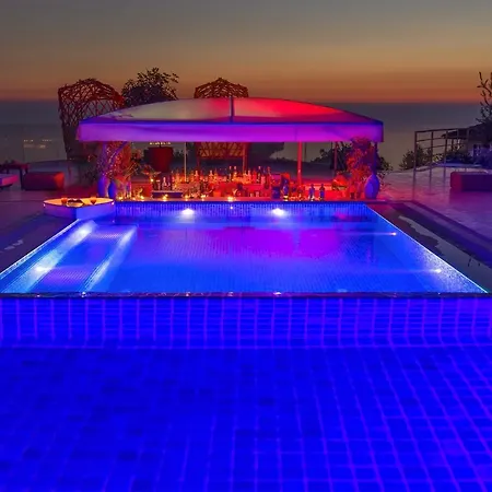 Highclere And (adults Only) ホテル