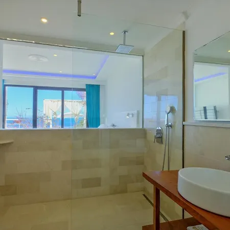 Highclere And (adults Only)