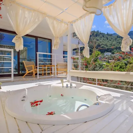 Highclere And (adults Only) ホテル