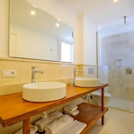 ホテル Highclere And (adults Only)