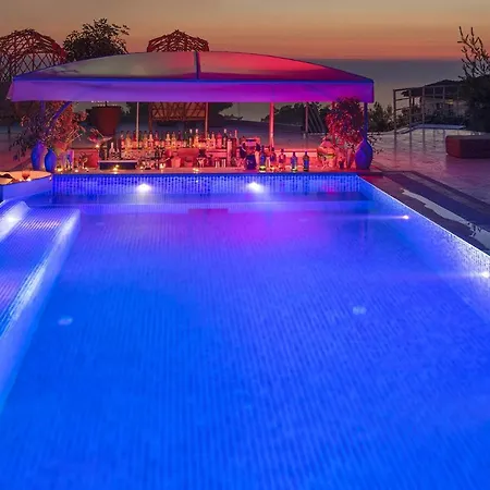 מלון Highclere And (adults Only) 3*