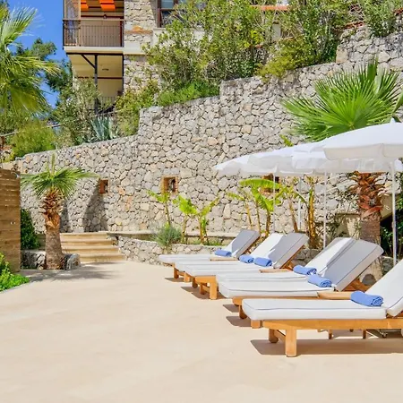 Highclere And (adults Only) Hotel