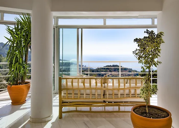 Highclere And (adults Only) 3*