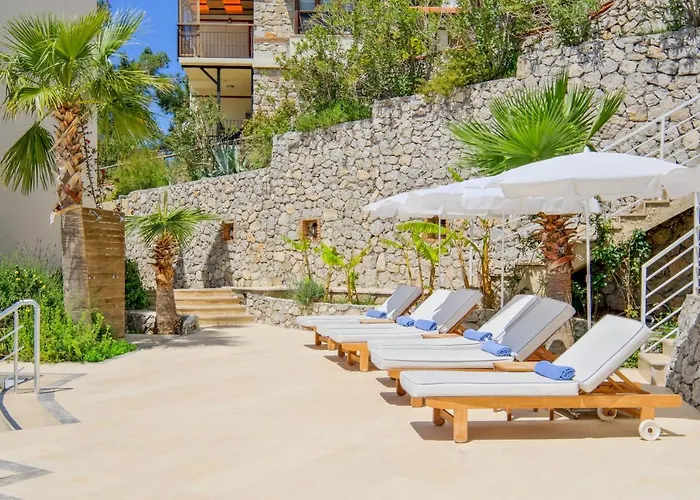 Highclere And (adults Only) Hotel