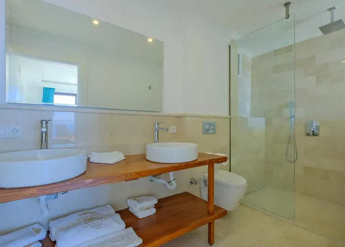 Highclere And (adults Only) 3* Faralya