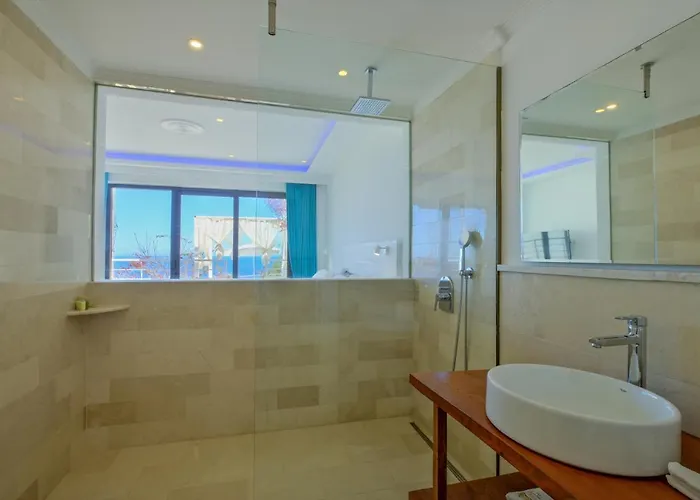 Highclere And (adults Only)