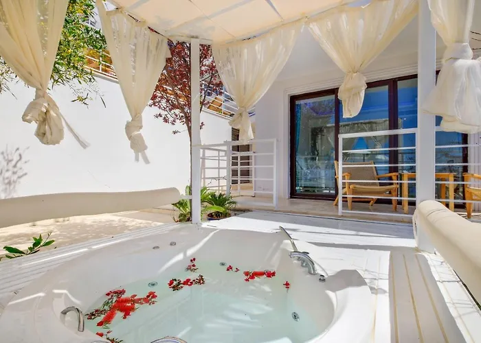 Highclere And (adults Only) 3*