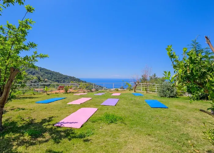 מלון Highclere And (adults Only)