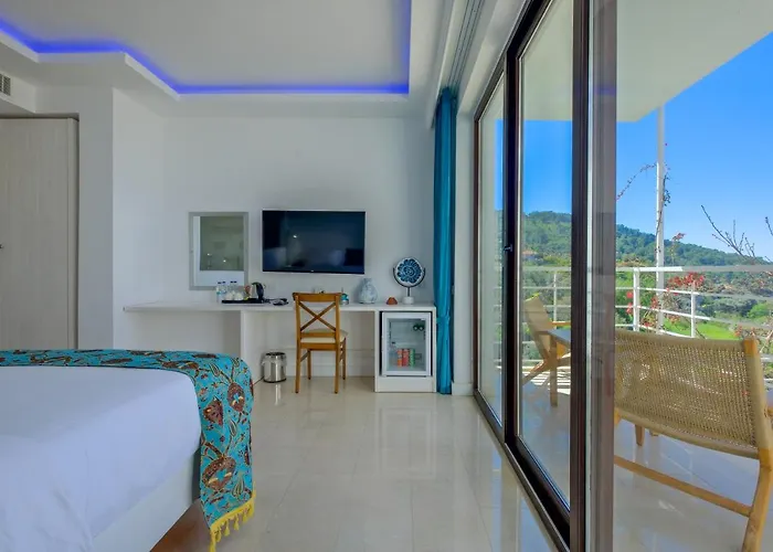 Highclere And (adults Only) Szálloda Faralya