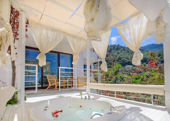 Highclere And (adults Only)