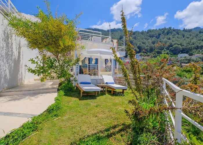 Highclere And (adults Only)