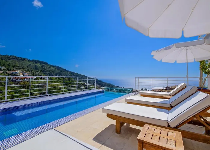 מלון Highclere And (adults Only) 3*