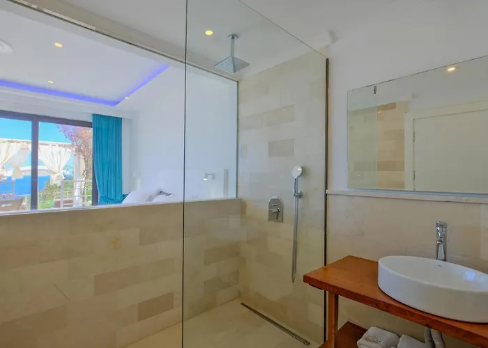 Highclere And (adults Only) Faralya