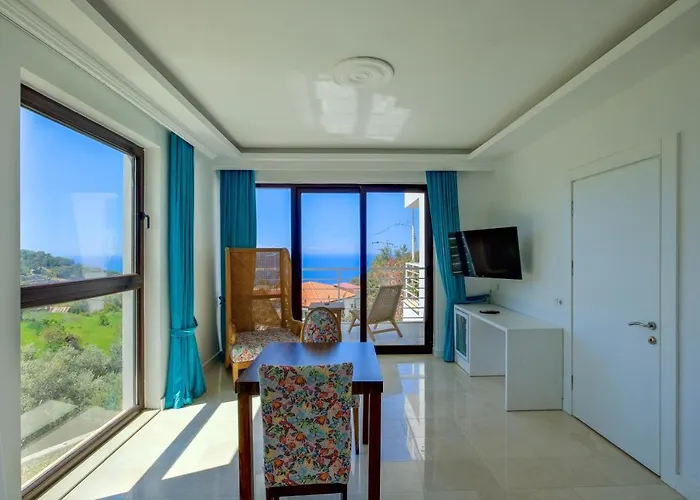 Highclere And (adults Only) מלון פאראליה