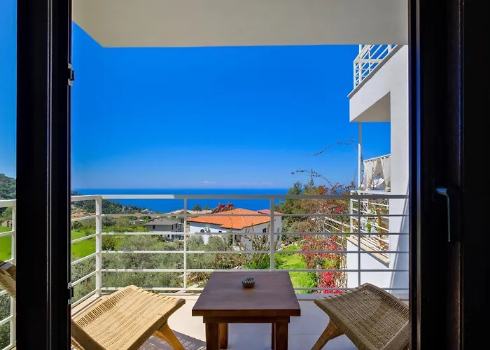 Highclere And (adults Only) מלון 3*