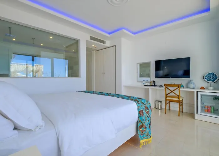 Highclere And (adults Only) 3*