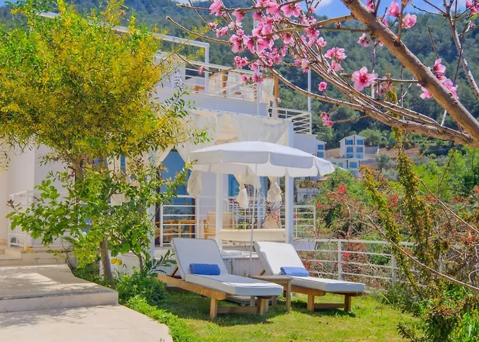 Highclere And (adults Only) Szálloda