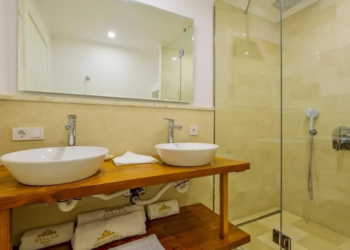 Highclere And (adults Only) 3*