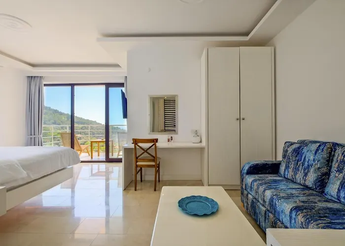 Highclere And (adults Only)