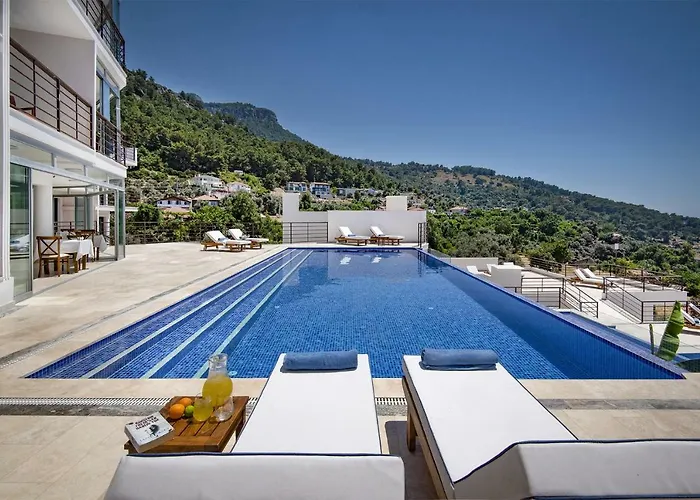 Highclere And (adults Only) Hotel